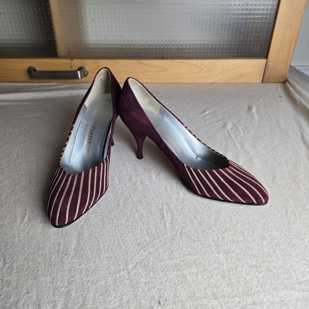 Vintage 1980s Xavier Danaud Pumps Womens 6.5 Burgundy Suede French Kitten Heel